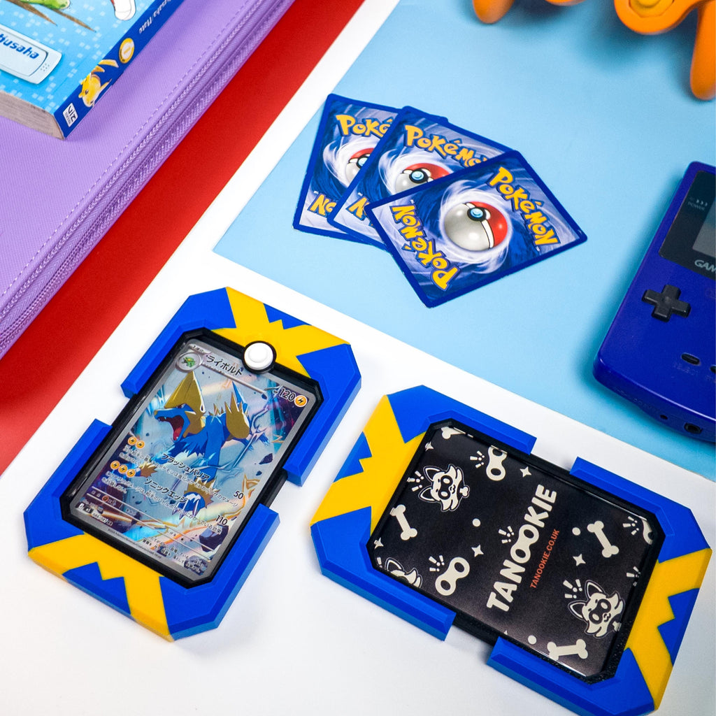 Pal Vault Quick Trading Card Case, Hero Image Card Holder
